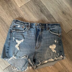 Abercrombie & Fitch High Rise Mom Shorts